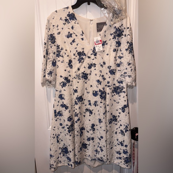 Lela Rose Lace Flutter Sleeve Dress white/blue